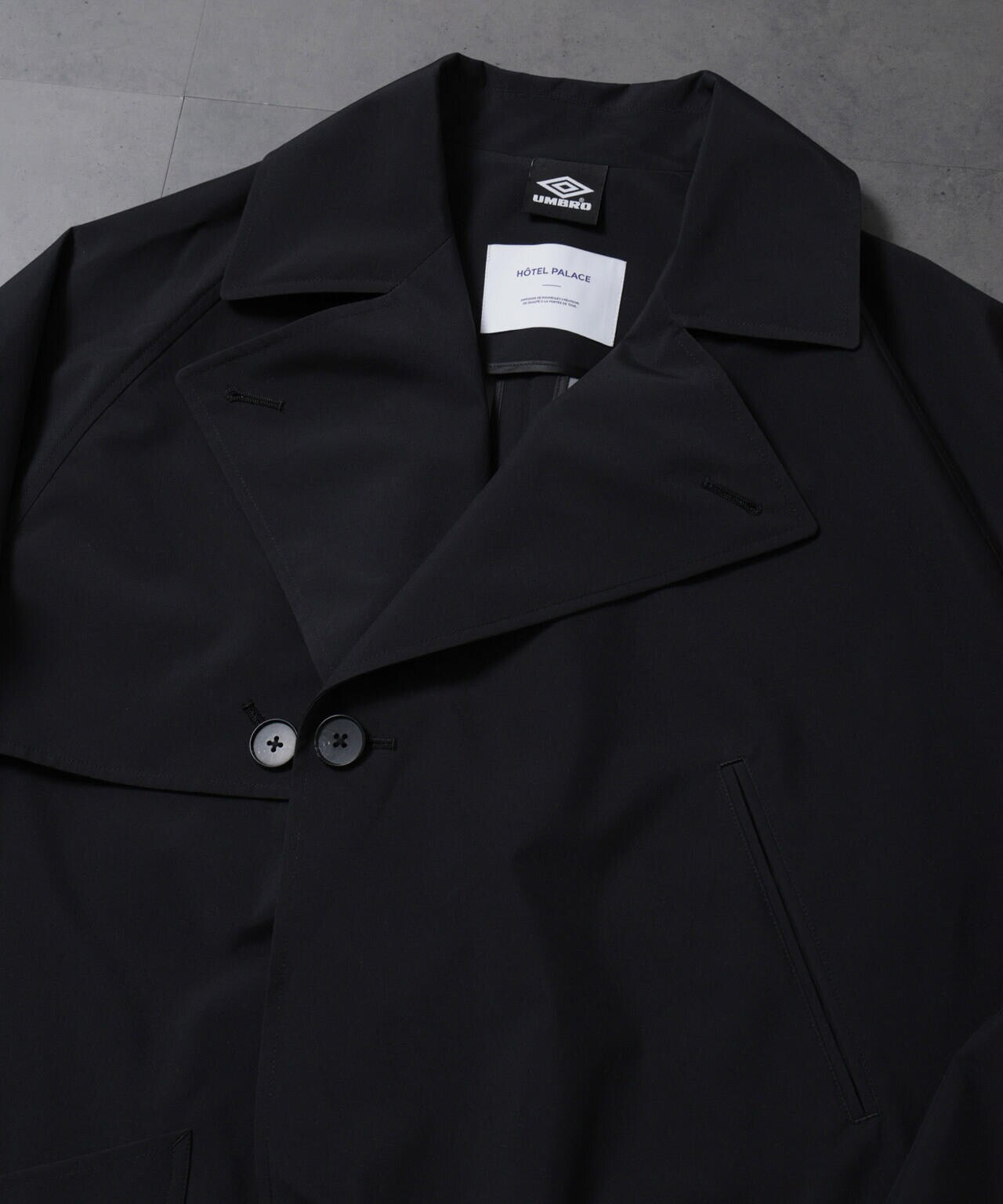 HOTEL PALACE(オテルパラス)xアンブロ スリーレイヤー撥水ドルマンオフィサーテックコート