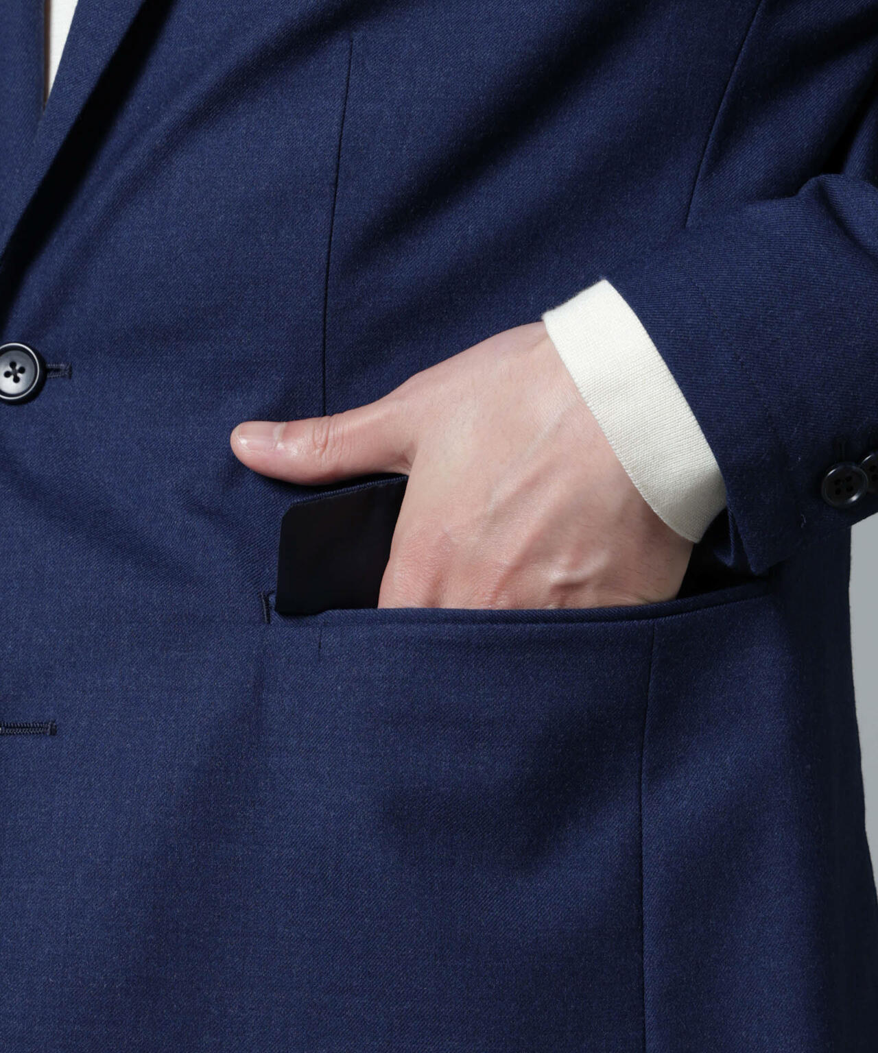 0b4dfcb8-f362-5792-8edd-cd600783bbe2_Image