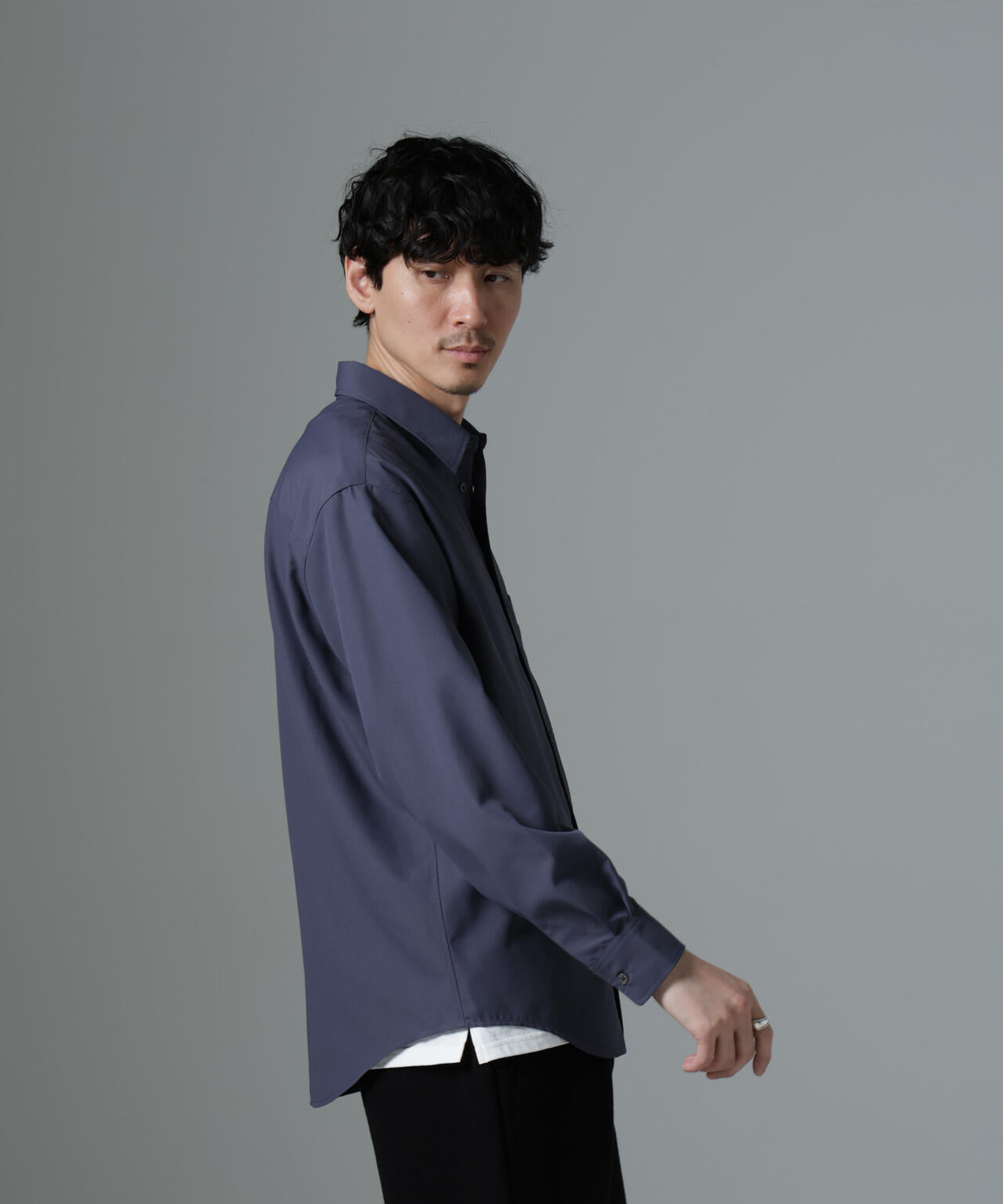 AMATA コットンタッチレギュラーカラーシャツ