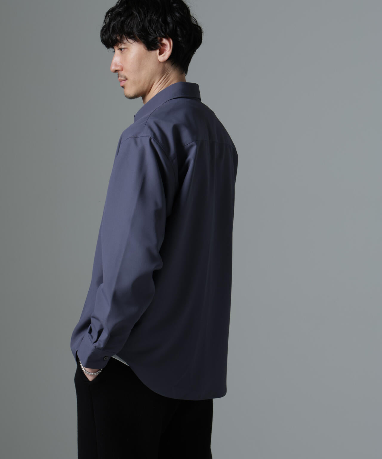 AMATA コットンタッチレギュラーカラーシャツ