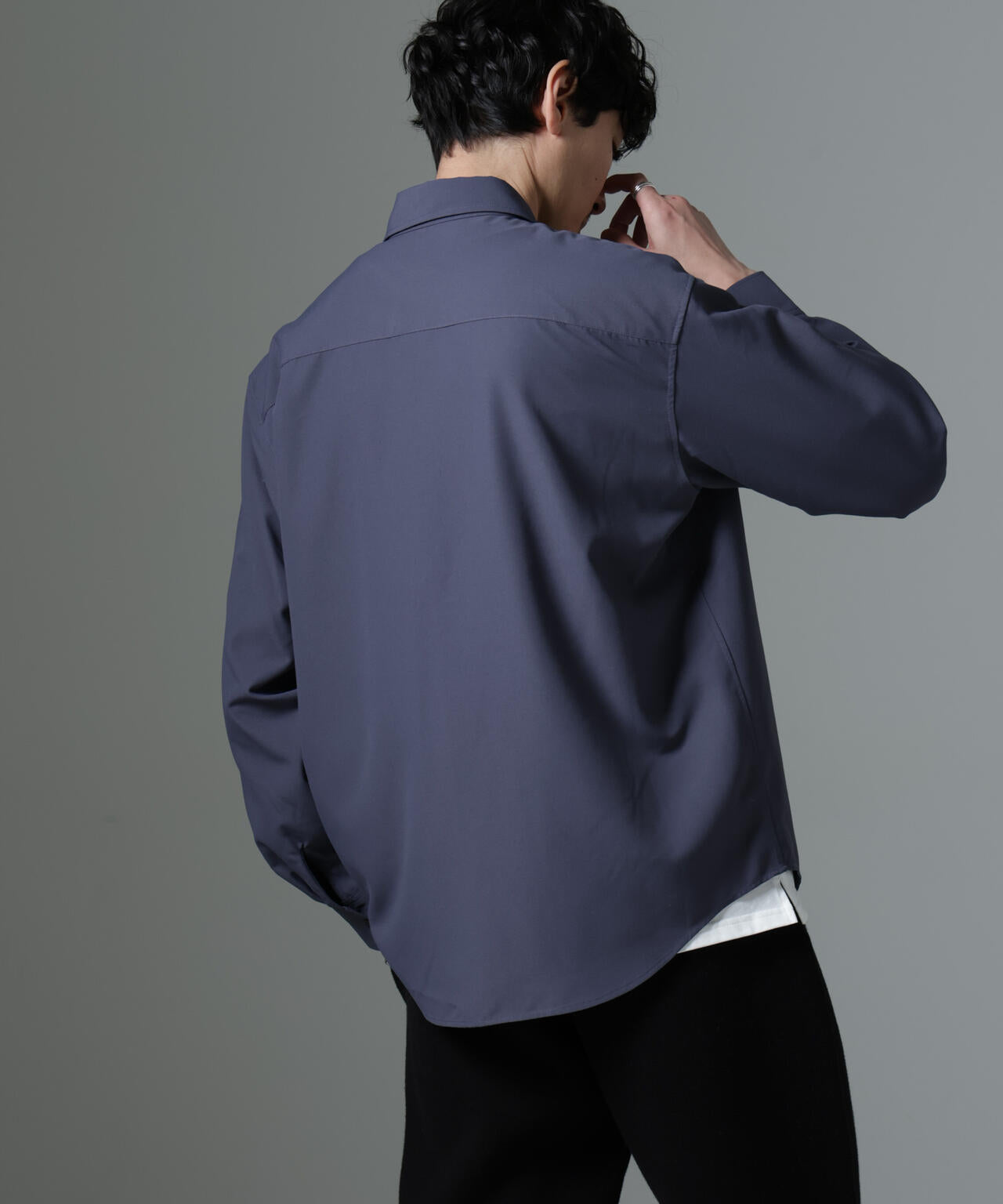 AMATA コットンタッチレギュラーカラーシャツ