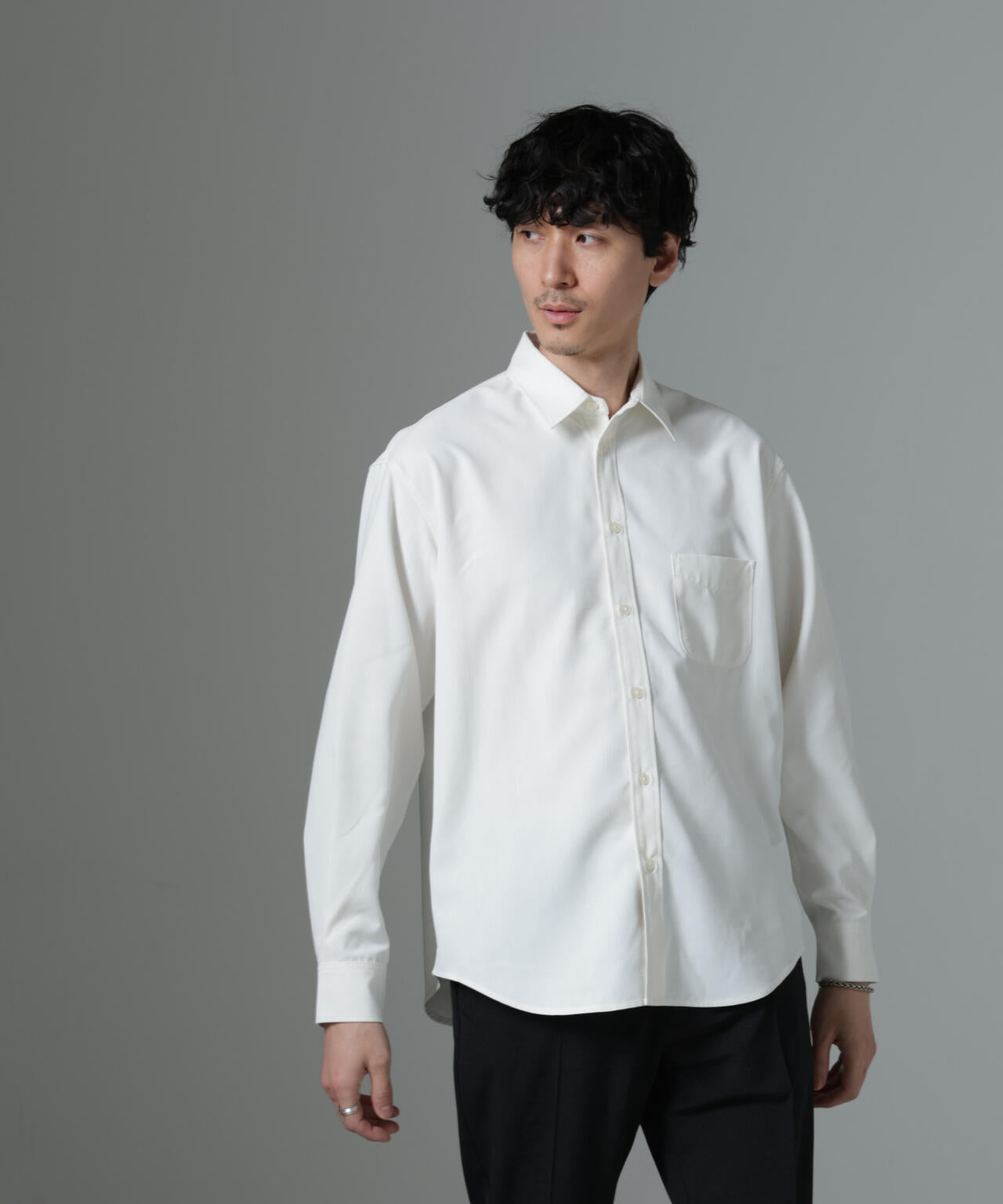 AMATA コットンタッチレギュラーカラーシャツ