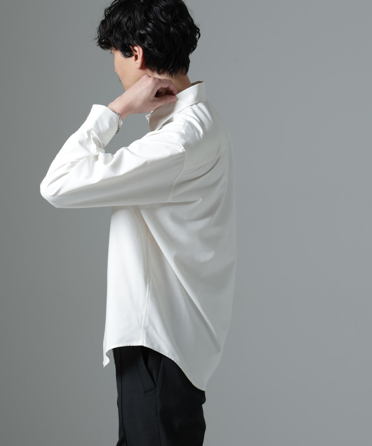 AMATA コットンタッチレギュラーカラーシャツ