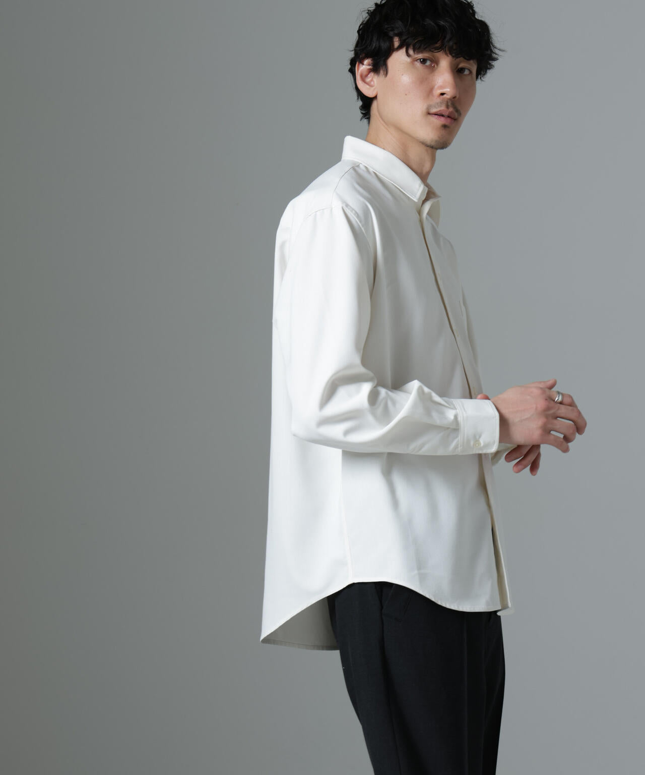 AMATA コットンタッチレギュラーカラーシャツ