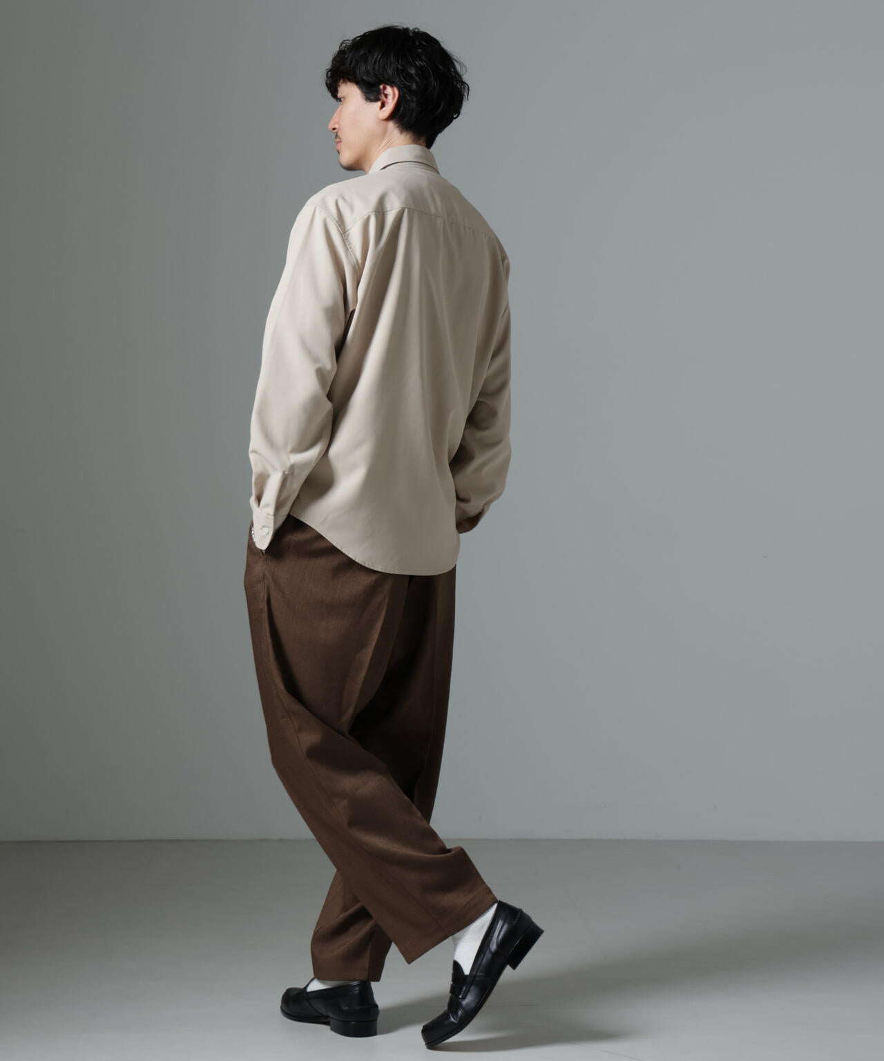 AMATA コットンタッチレギュラーカラーシャツ