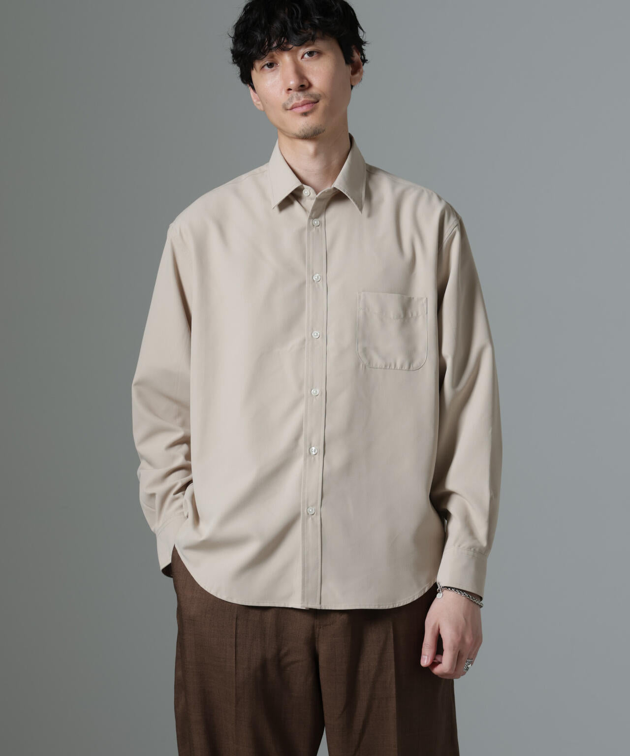 AMATA コットンタッチレギュラーカラーシャツ