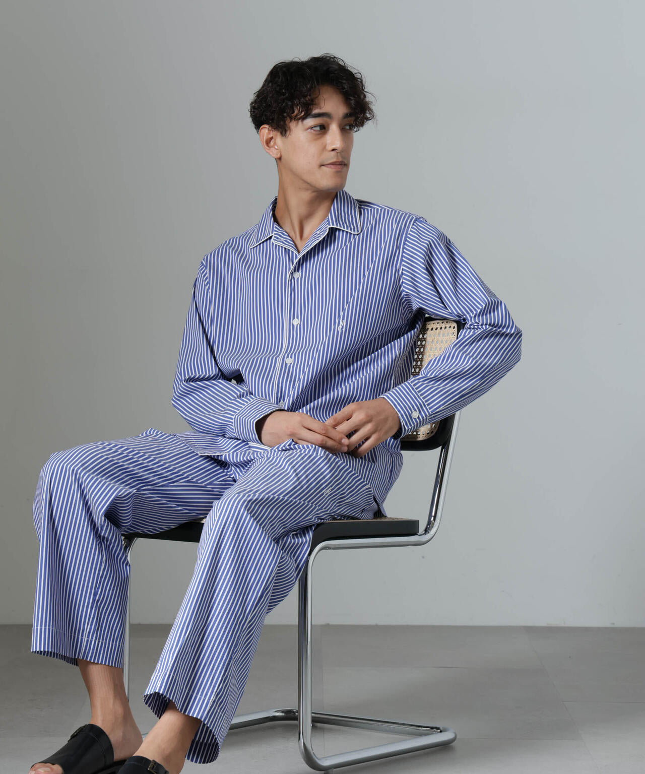 7e35e047-2dea-59a5-ad24-3457d5fcee95_Image