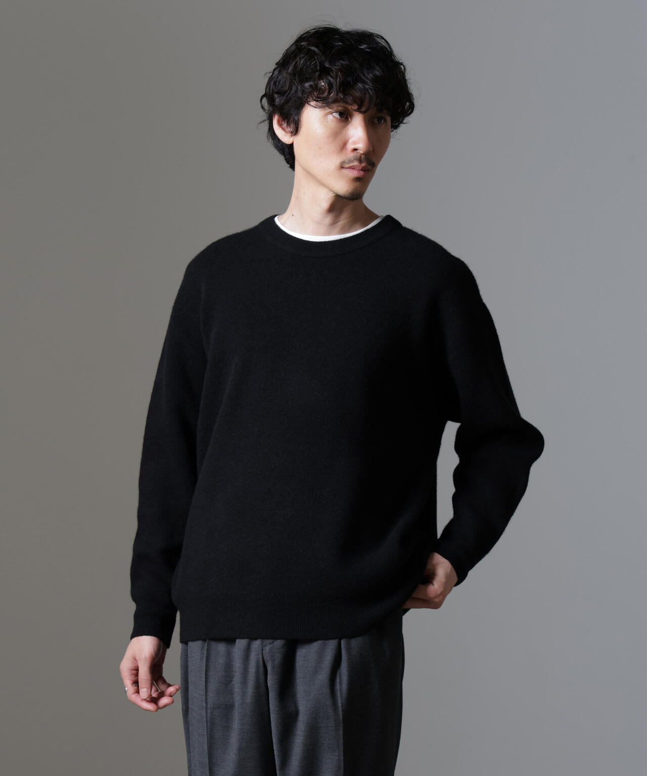 AQUA ウールカシミヤクルーネックプルオーバー