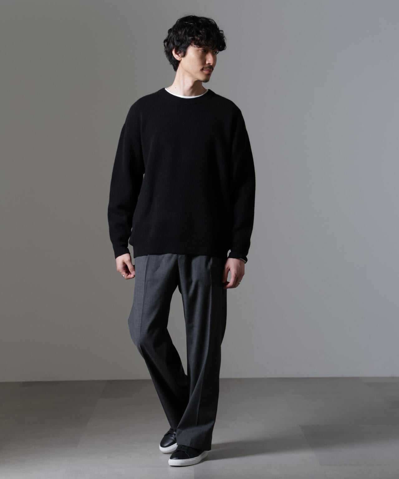 AQUA ウールカシミヤクルーネックプルオーバー