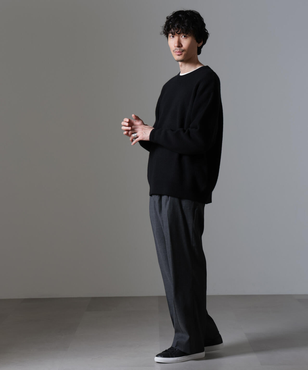 AQUA ウールカシミヤクルーネックプルオーバー