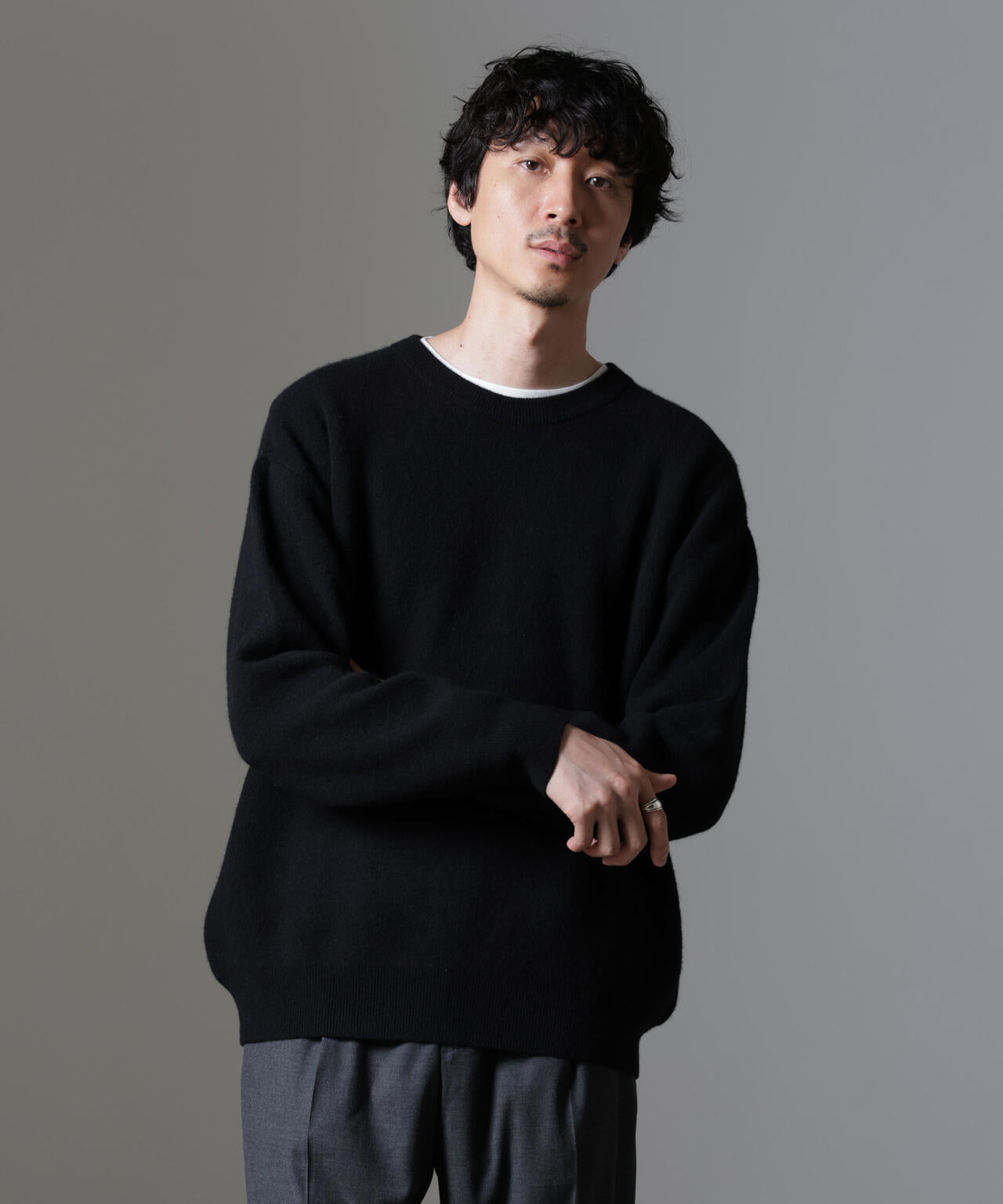AQUA ウールカシミヤクルーネックプルオーバー