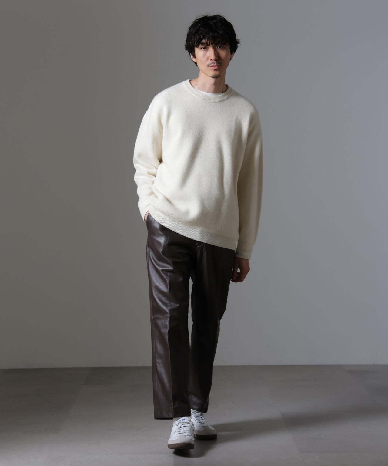 AQUA ウールカシミヤクルーネックプルオーバー