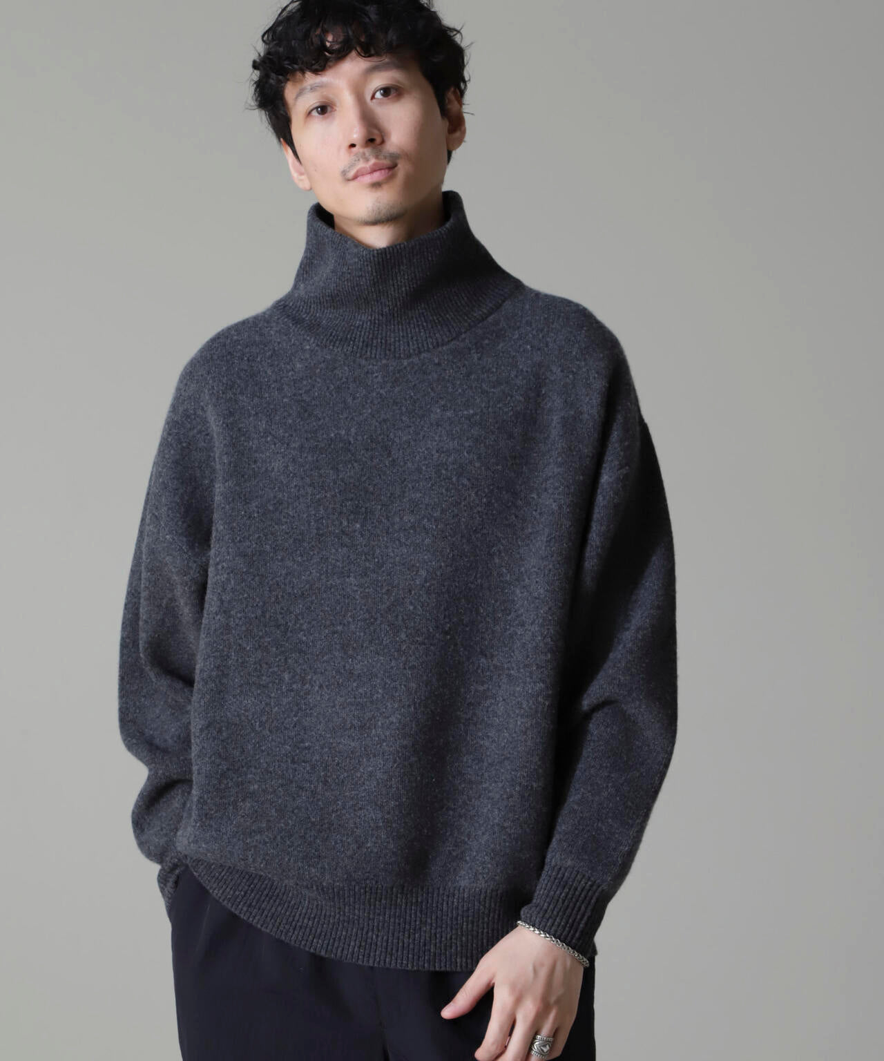 AQUA ウールカシミヤモックネックプルオーバー