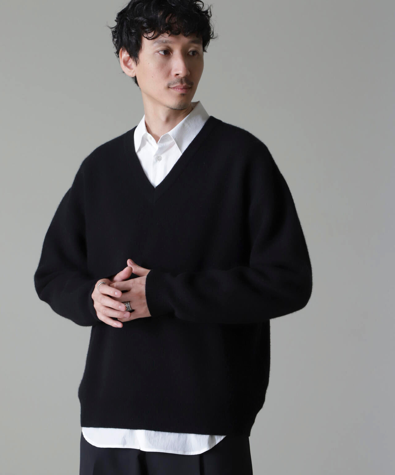 AQUA ウールカシミヤVネックプルオーバー
