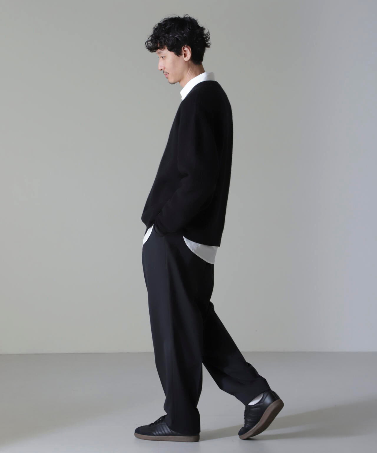 AQUA ウールカシミヤVネックプルオーバー