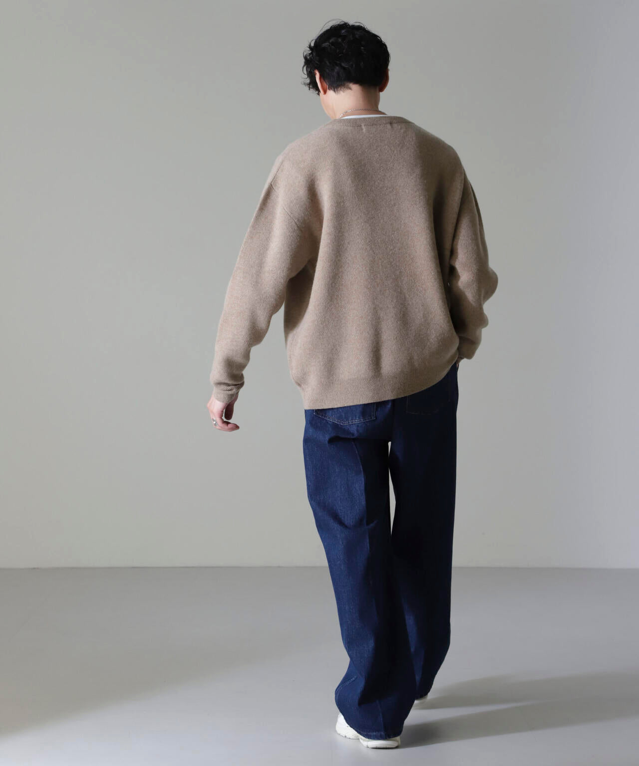 AQUA ウールカシミヤVネックプルオーバー
