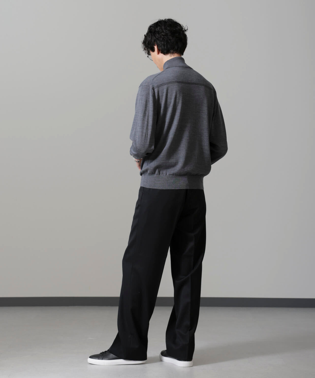 「毛玉レスニット」 ファインゲージタートルネック