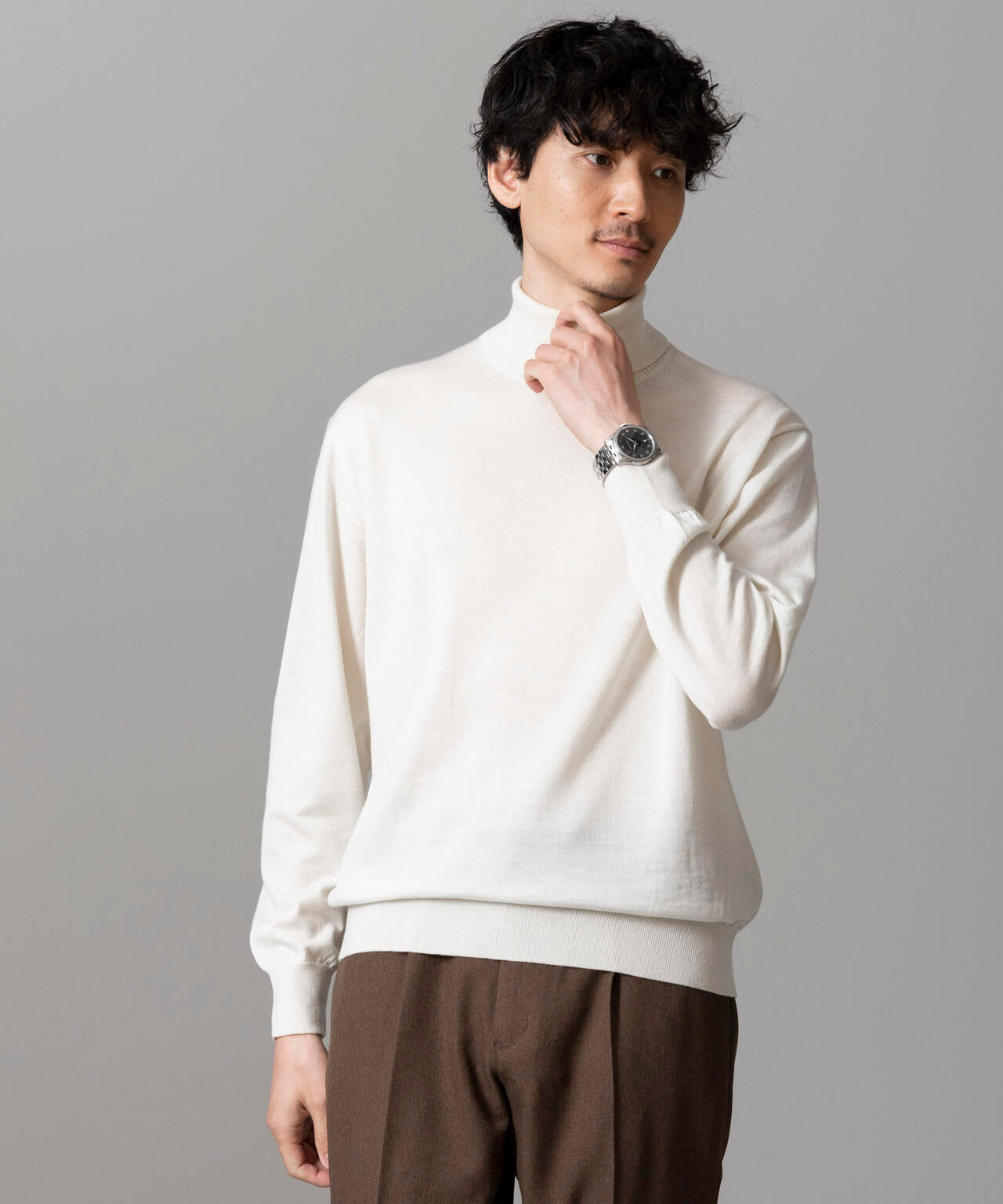 「毛玉レスニット」 ファインゲージタートルネック