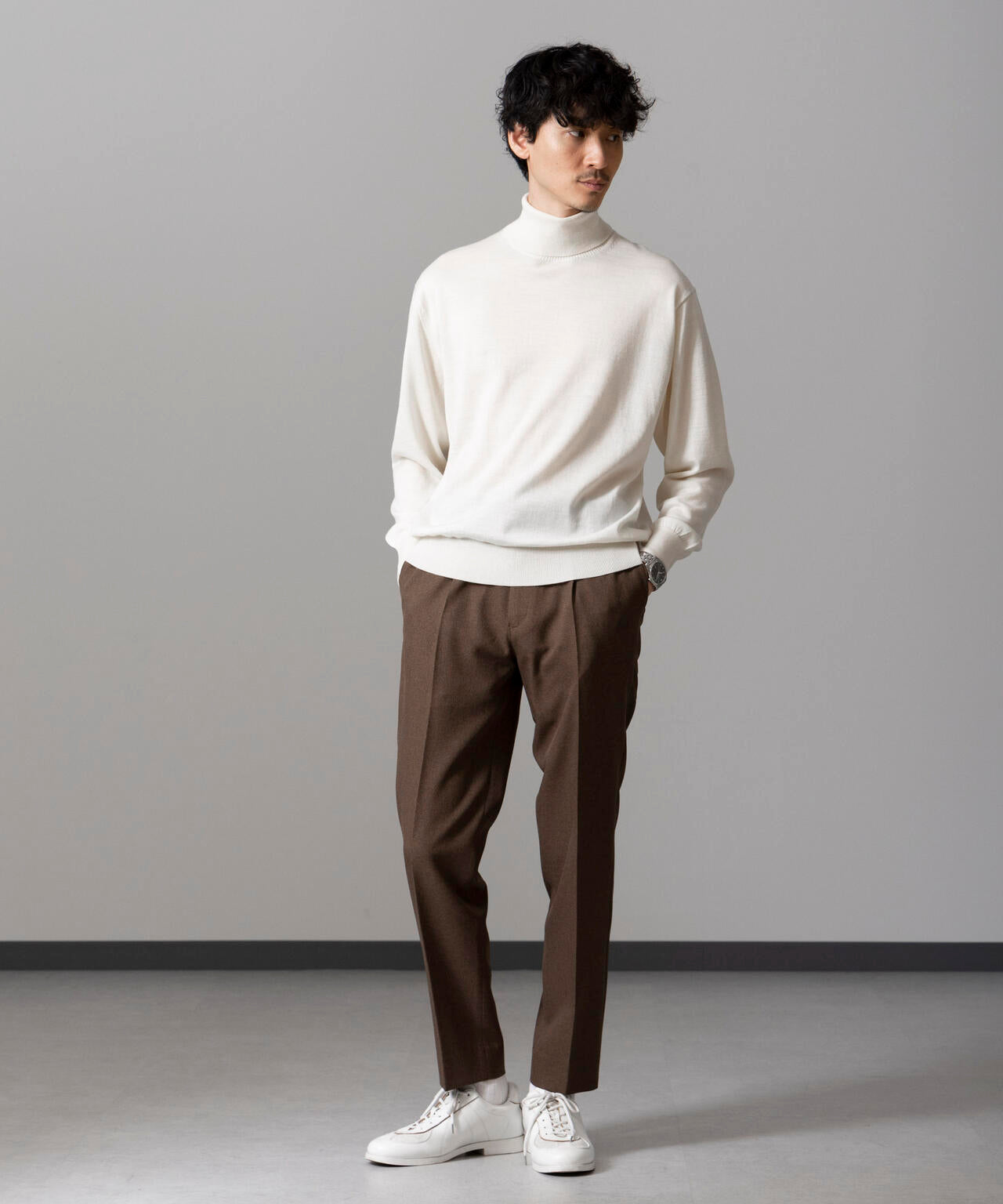 「毛玉レスニット」 ファインゲージタートルネック