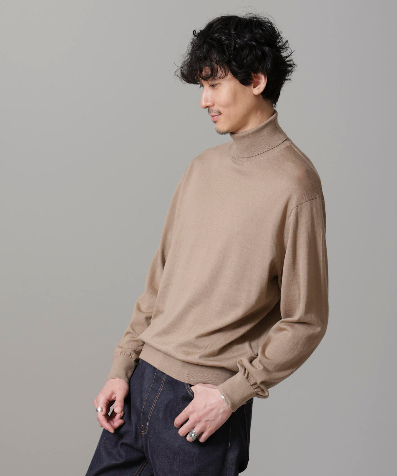 「毛玉レスニット」 ファインゲージタートルネック