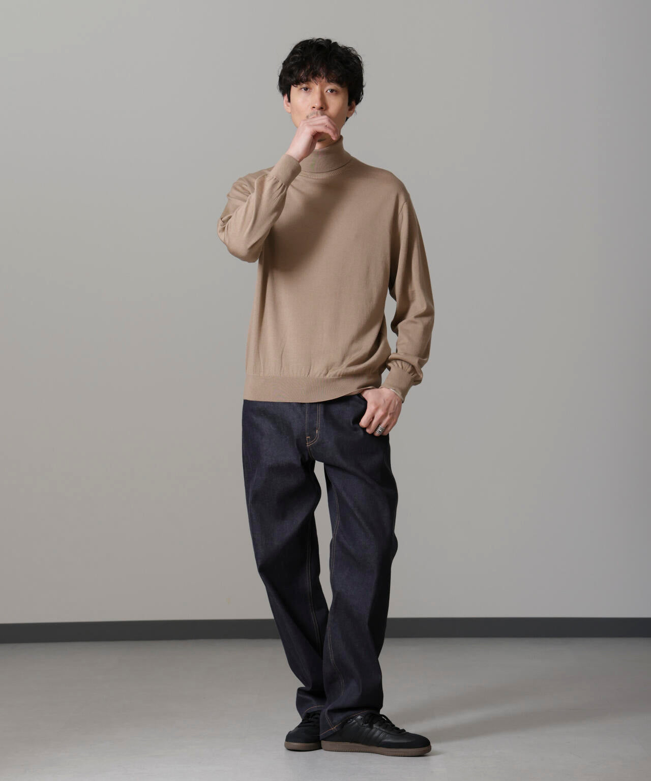 「毛玉レスニット」 ファインゲージタートルネック