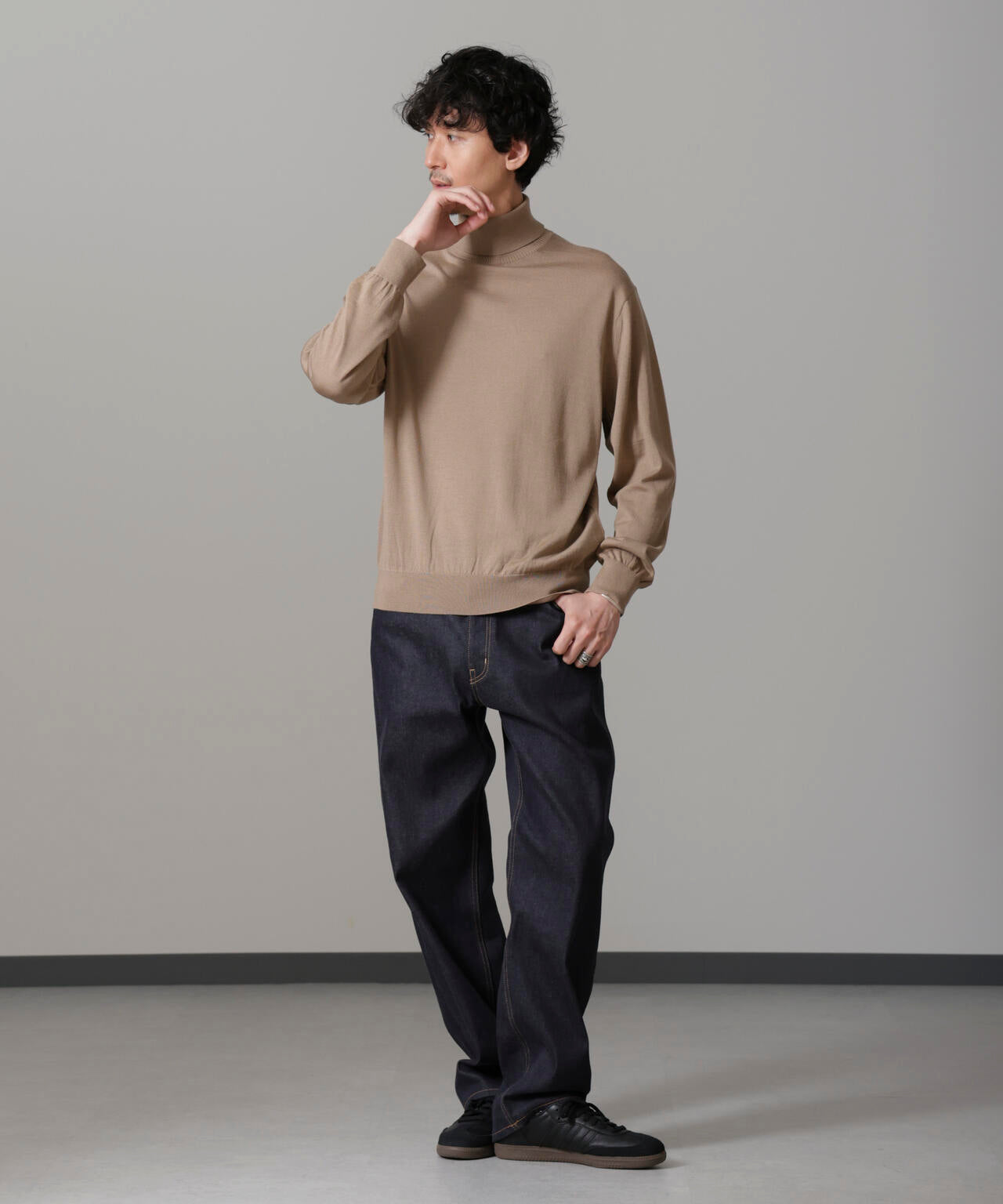 「毛玉レスニット」 ファインゲージタートルネック