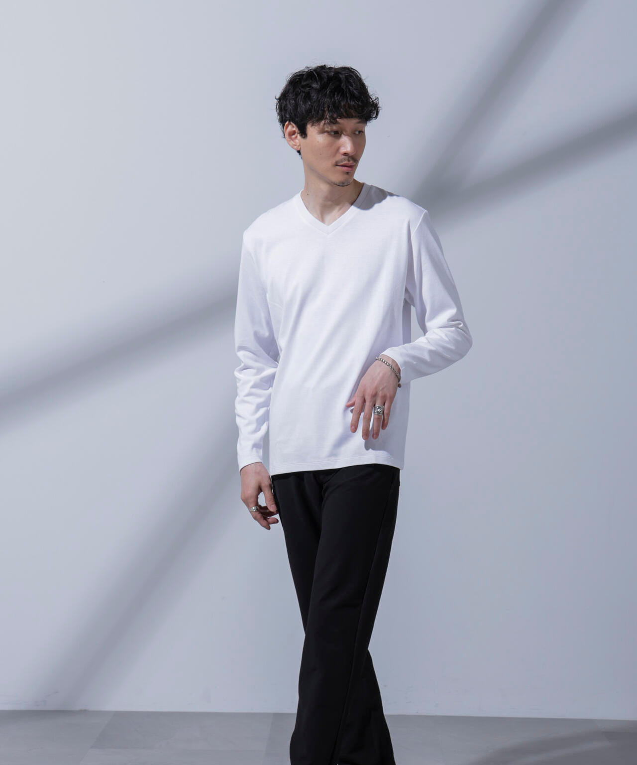 Anti Soaked(R) 汗染み防止 VネックTシャツ