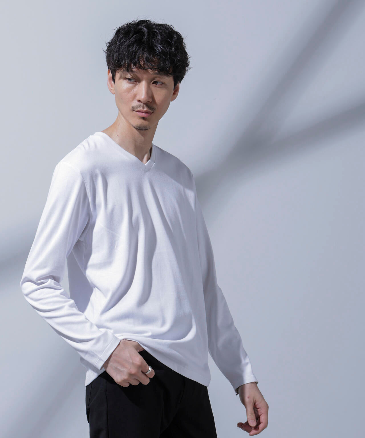 Anti Soaked(R) 汗染み防止 VネックTシャツ