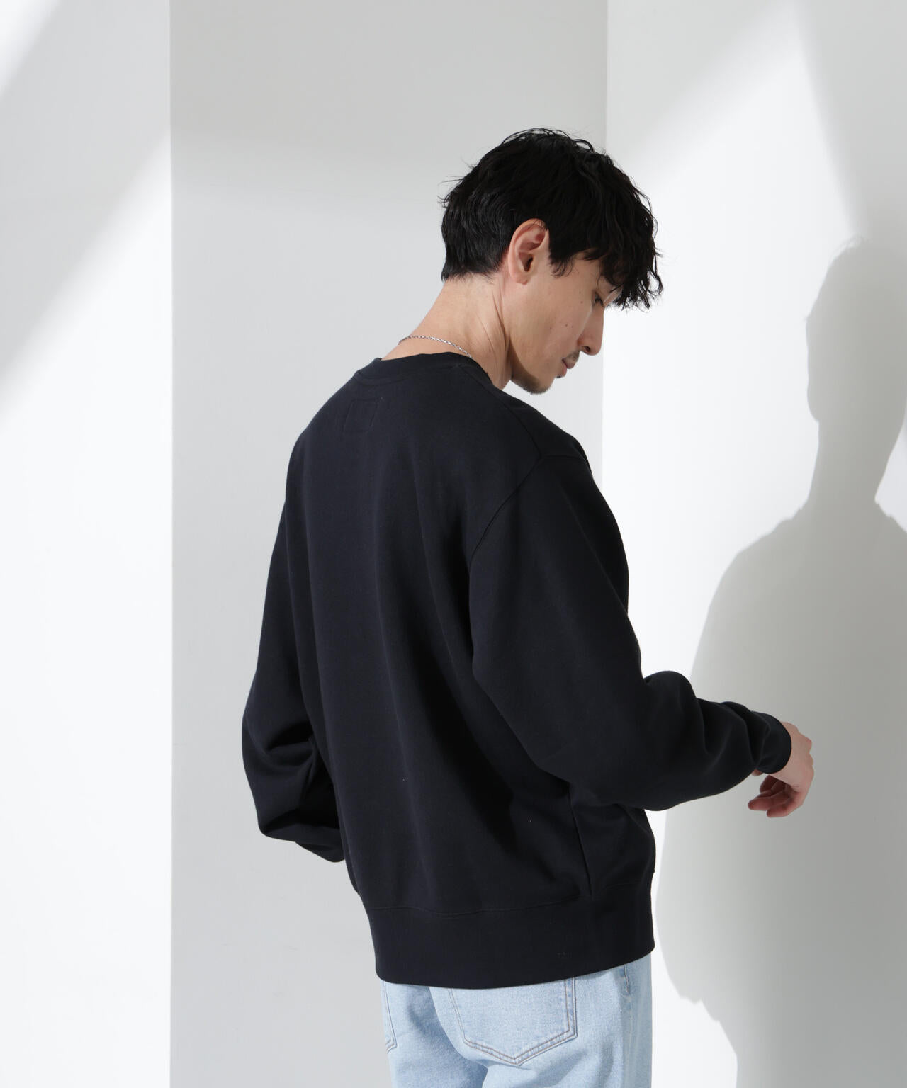 「KELTY×NANO universe」ミニロゴクルーネックスウェット