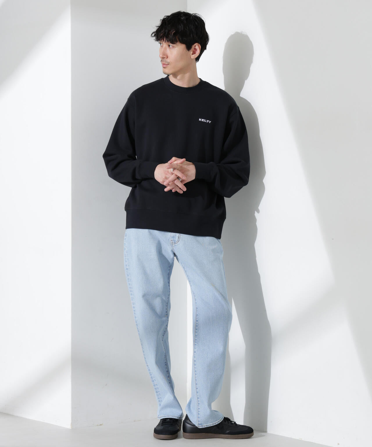 「KELTY×NANO universe」ミニロゴクルーネックスウェット