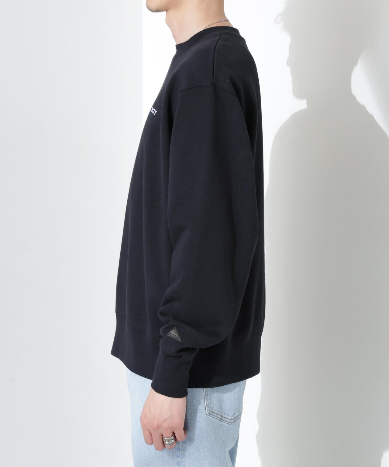 「KELTY×NANO universe」ミニロゴクルーネックスウェット