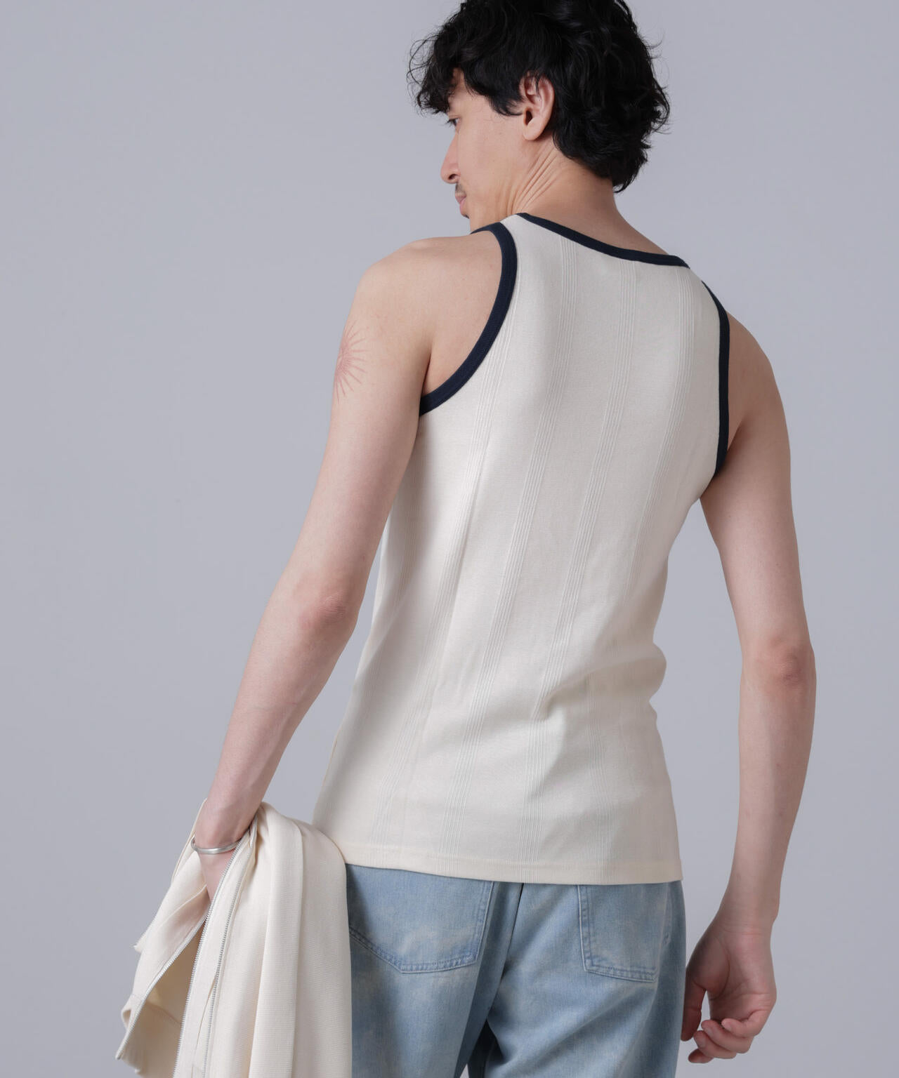 4165c689-2e9b-5810-a961-10765d9bb09a_Image