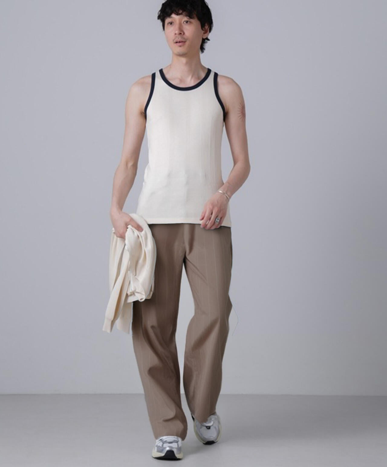 42a1b201-1cea-5b9c-8143-bcae86a38be3_Image