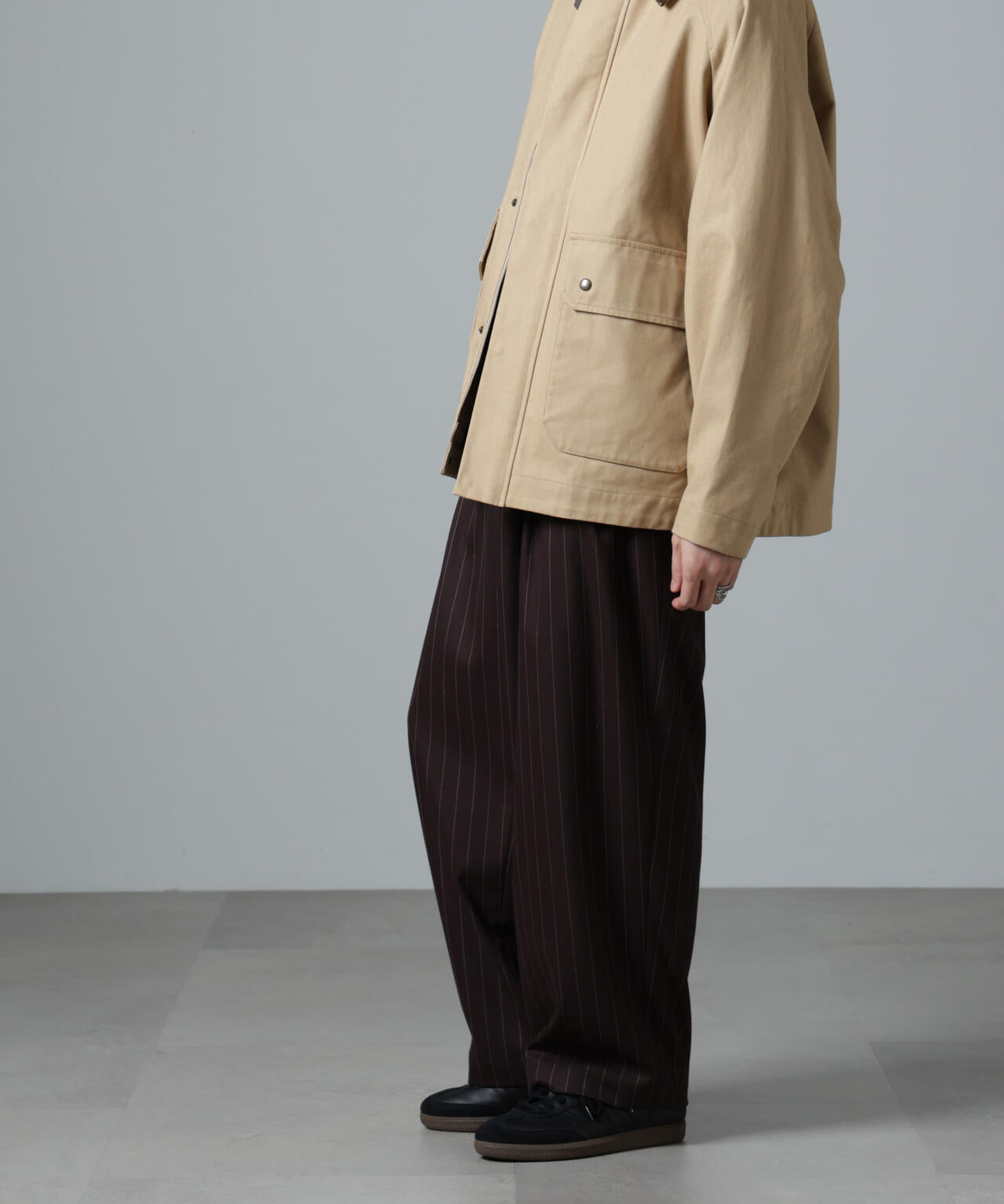 「大人のワイドパンツ」ピンストライプフランネル2タックワイドトラウザーズ(セットアップ可)