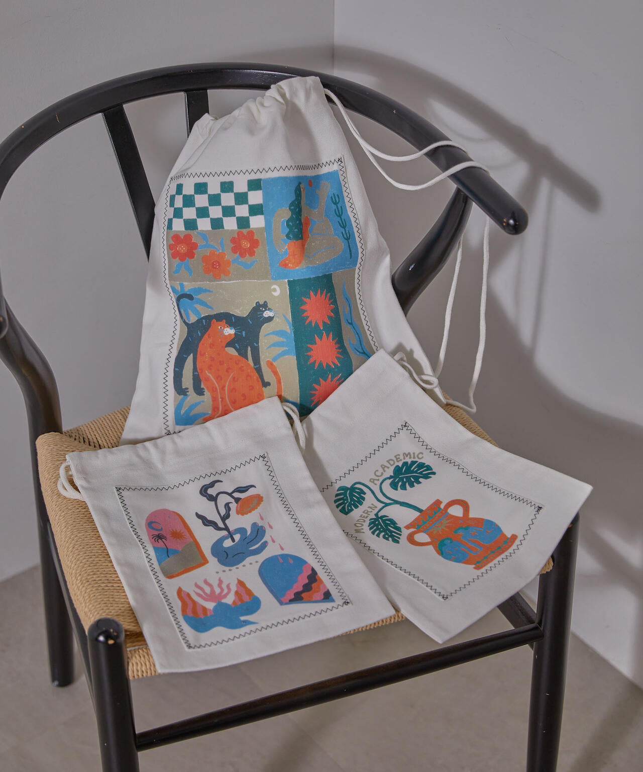 「Toyameg」modern academic リメイク パースバッグ