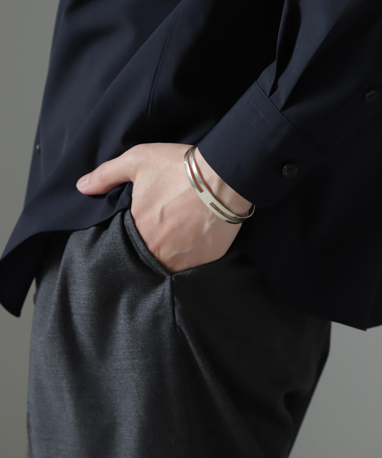 「NU jewelry」ジャーマンシルバースルーバングル