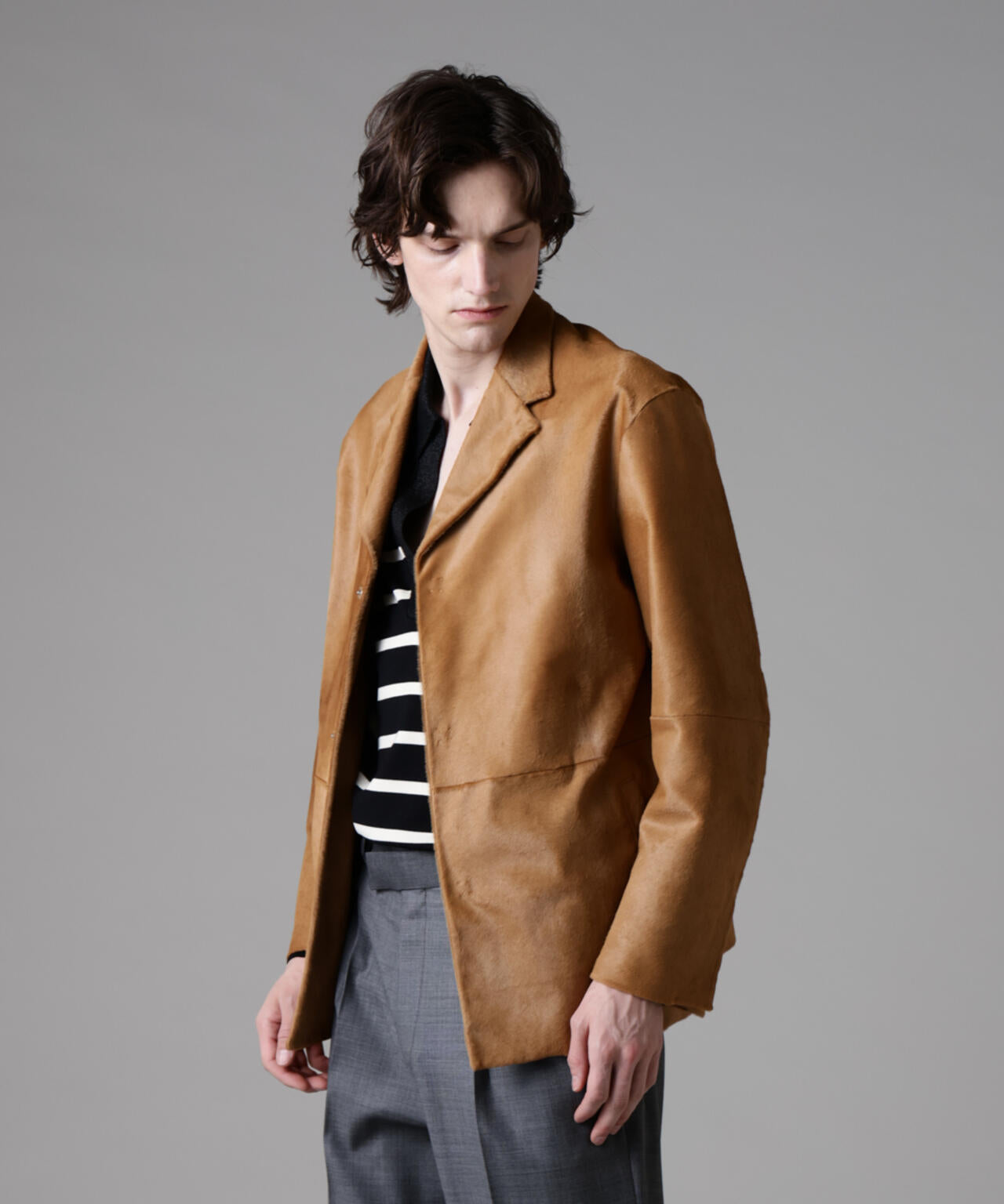 「ASSEMBLANC」ヘアリーカーフコンシールフロントジャケット