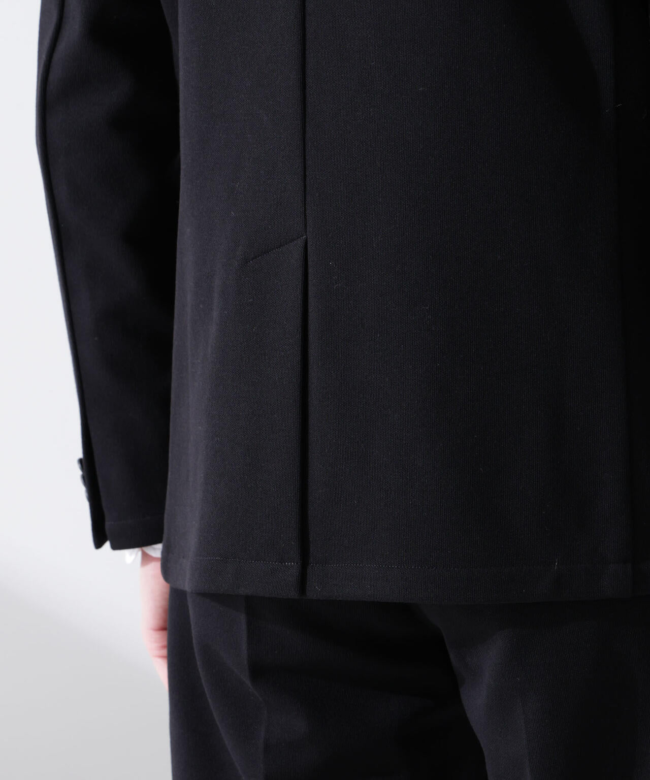 b2003ce8-dfc9-5eab-b4dc-21634f9fc502_Image