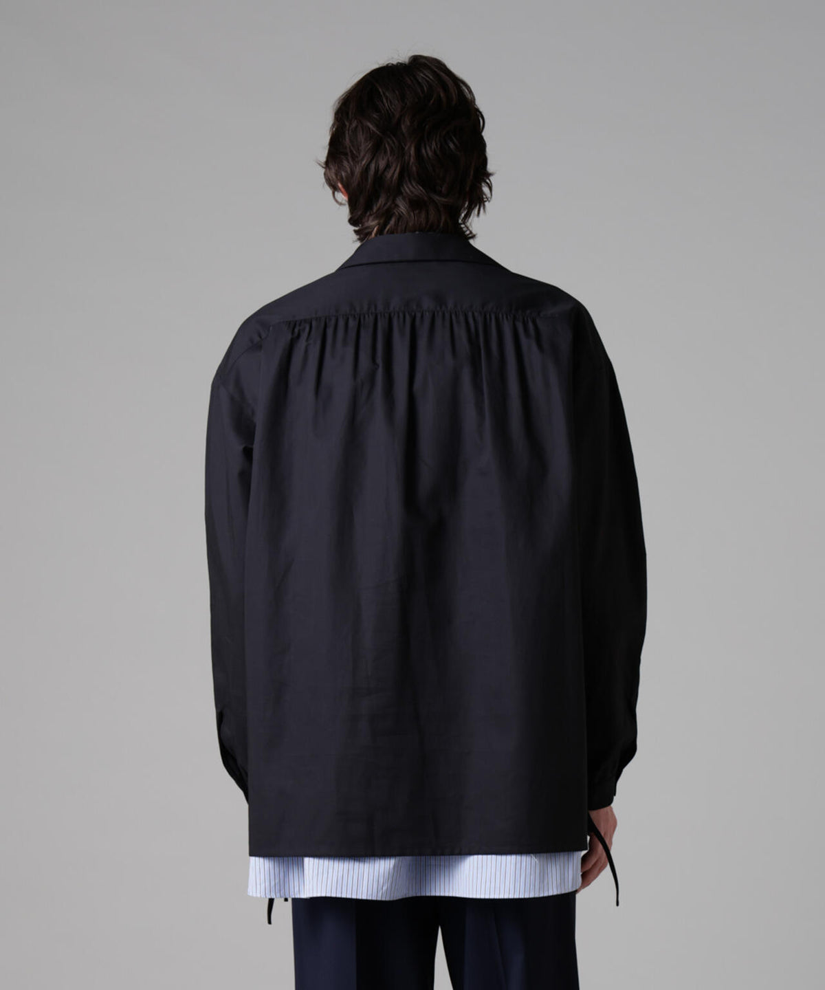 「ASSEMBLANC」ダブルクロススキッパーシャツ
