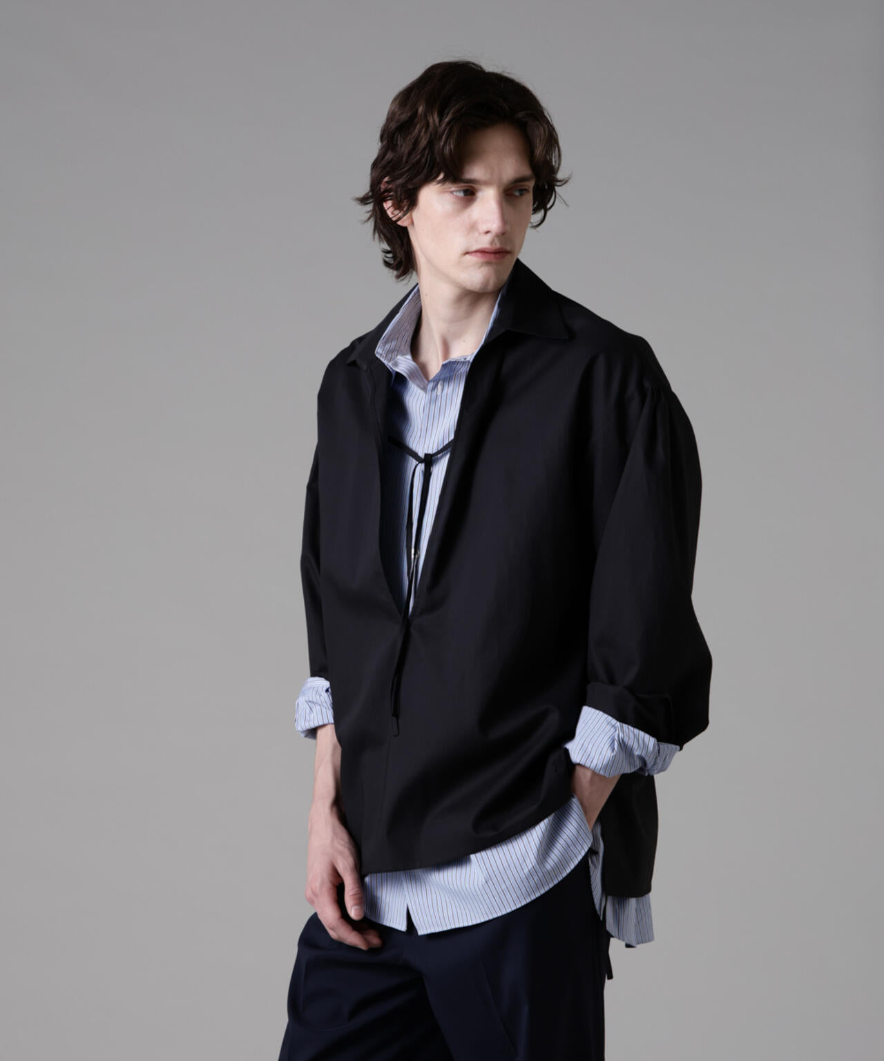 「ASSEMBLANC」ダブルクロススキッパーシャツ