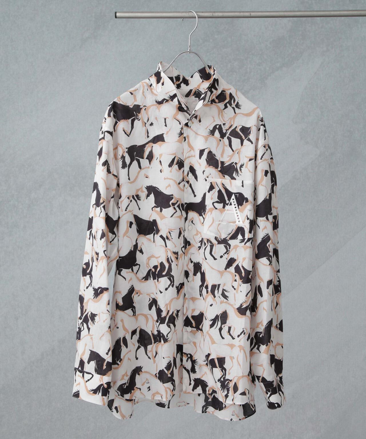 「ASSEMBLANC」エンブロイダリーハイネックシャツ