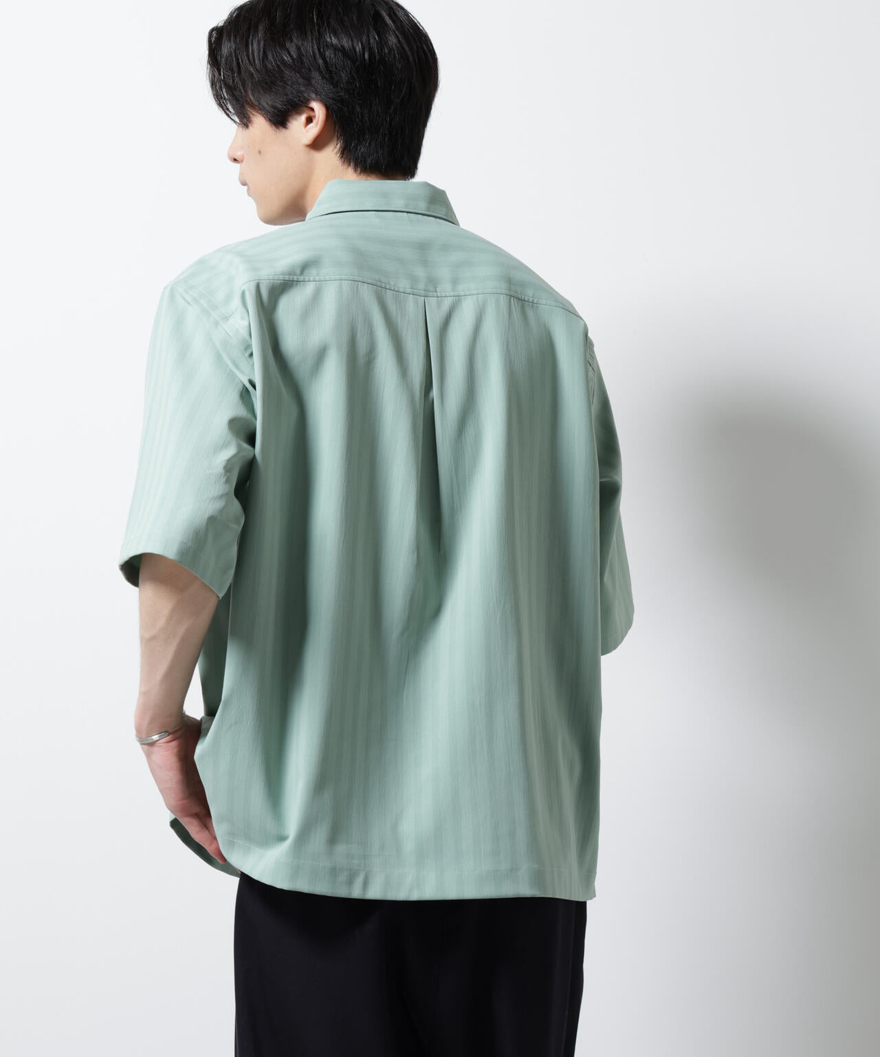 シャドーストライプハーフスリーブシャツ