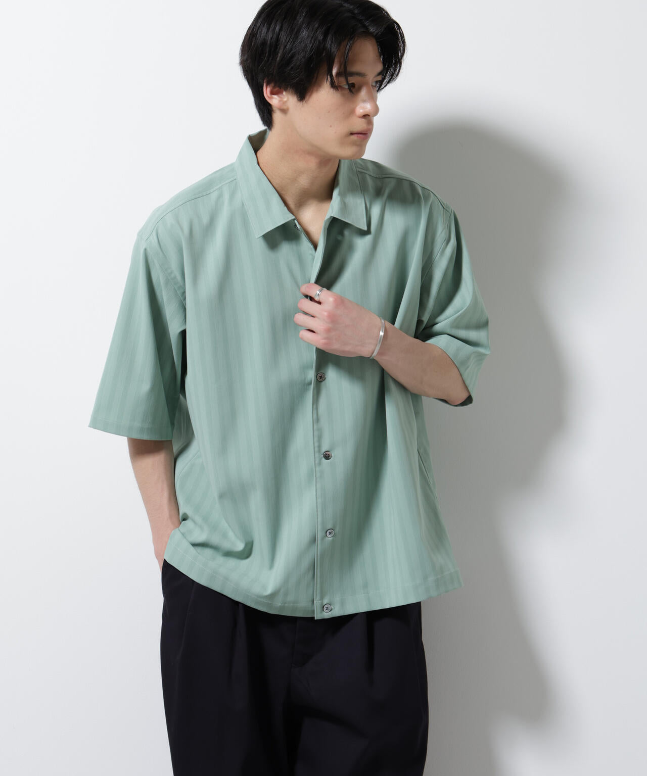 シャドーストライプハーフスリーブシャツ