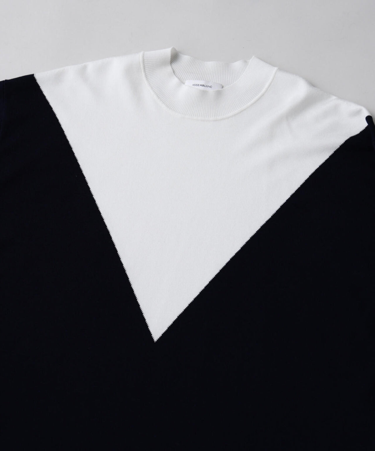 「ASSEMBLANC」シルクブレンドカラーブロックモックニット