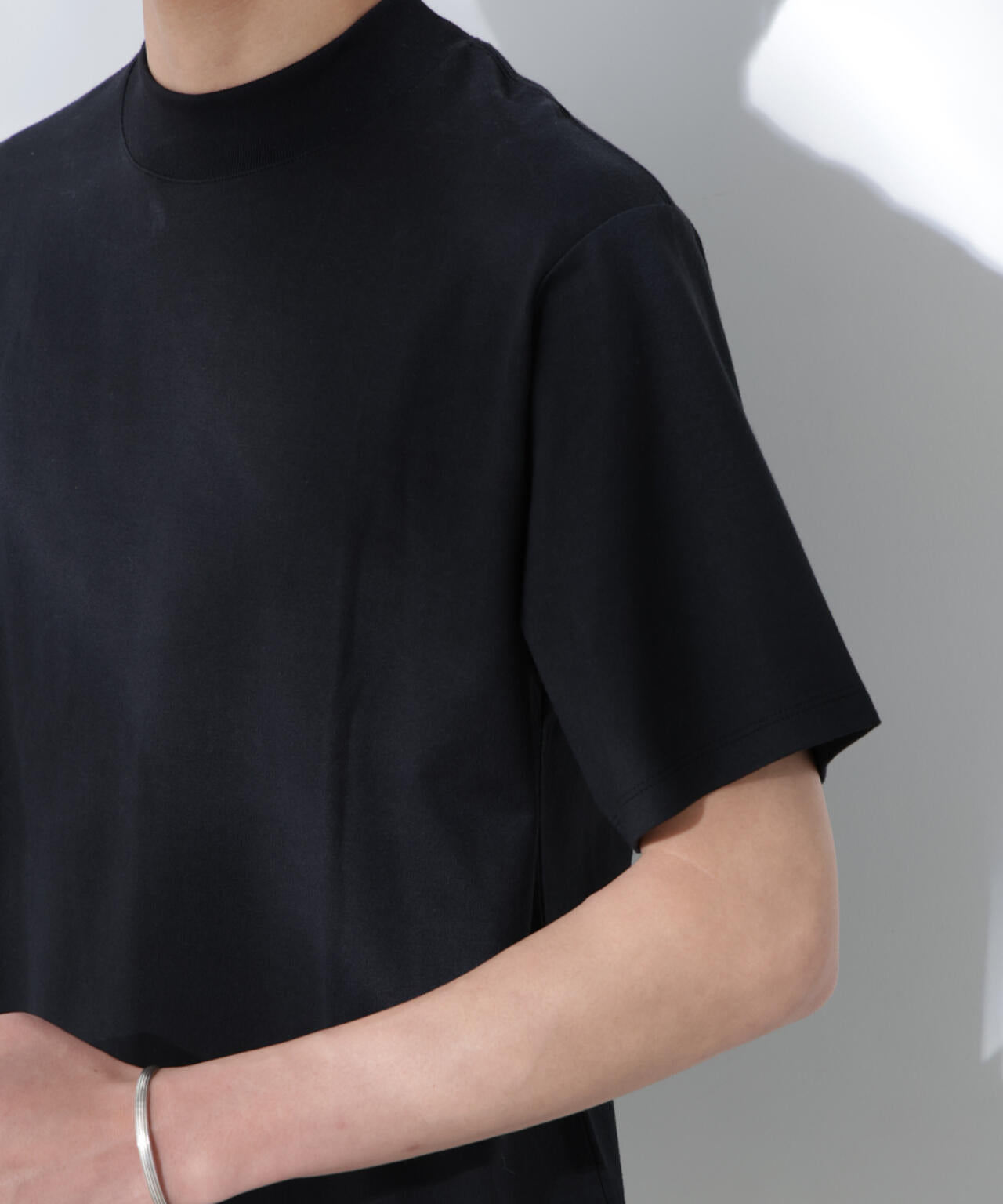 Anti Soaked(R) 汗染み防止 モックネックレギュラーシルエットTシャツ