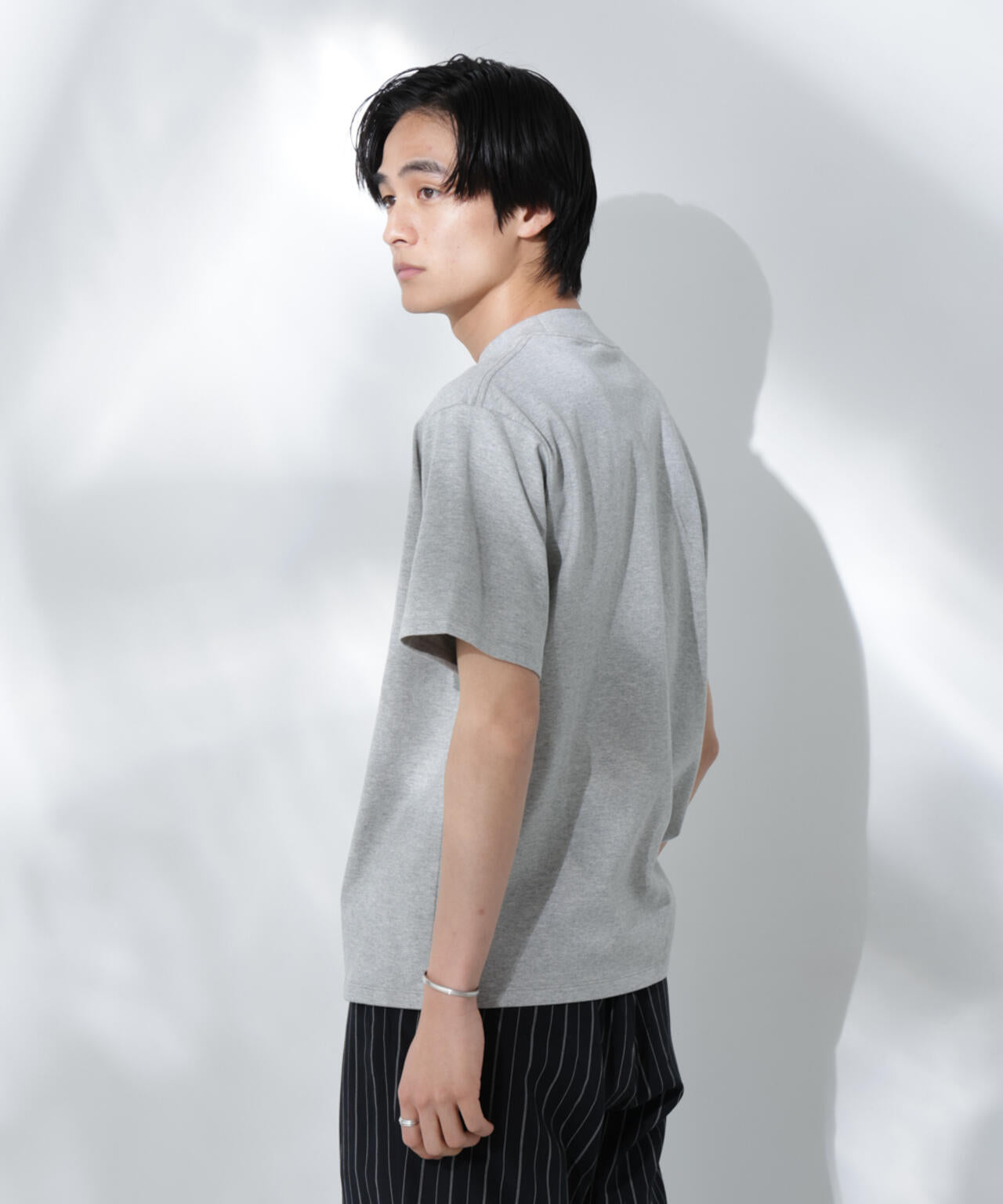 Anti Soaked(R) 汗染み防止 モックネックレギュラーシルエットTシャツ
