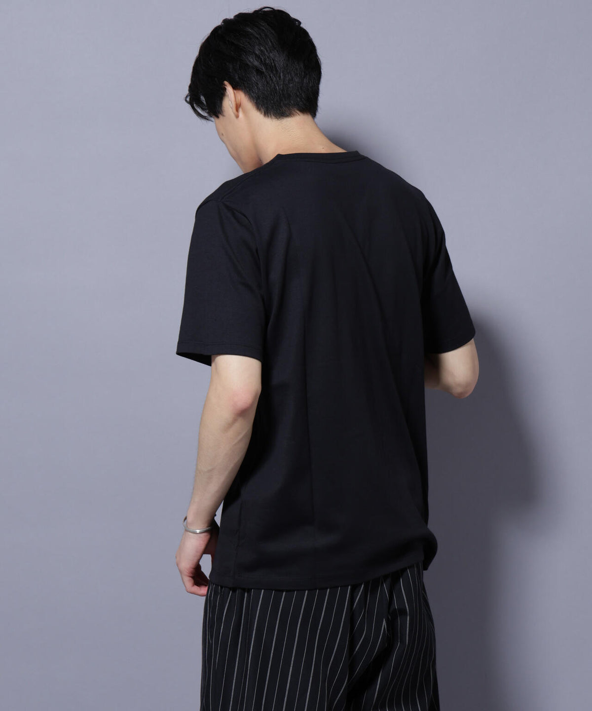 WEB限定/Anti Soaked(R) 汗染み防止 Vネック レギュラーシルエットTシャツ