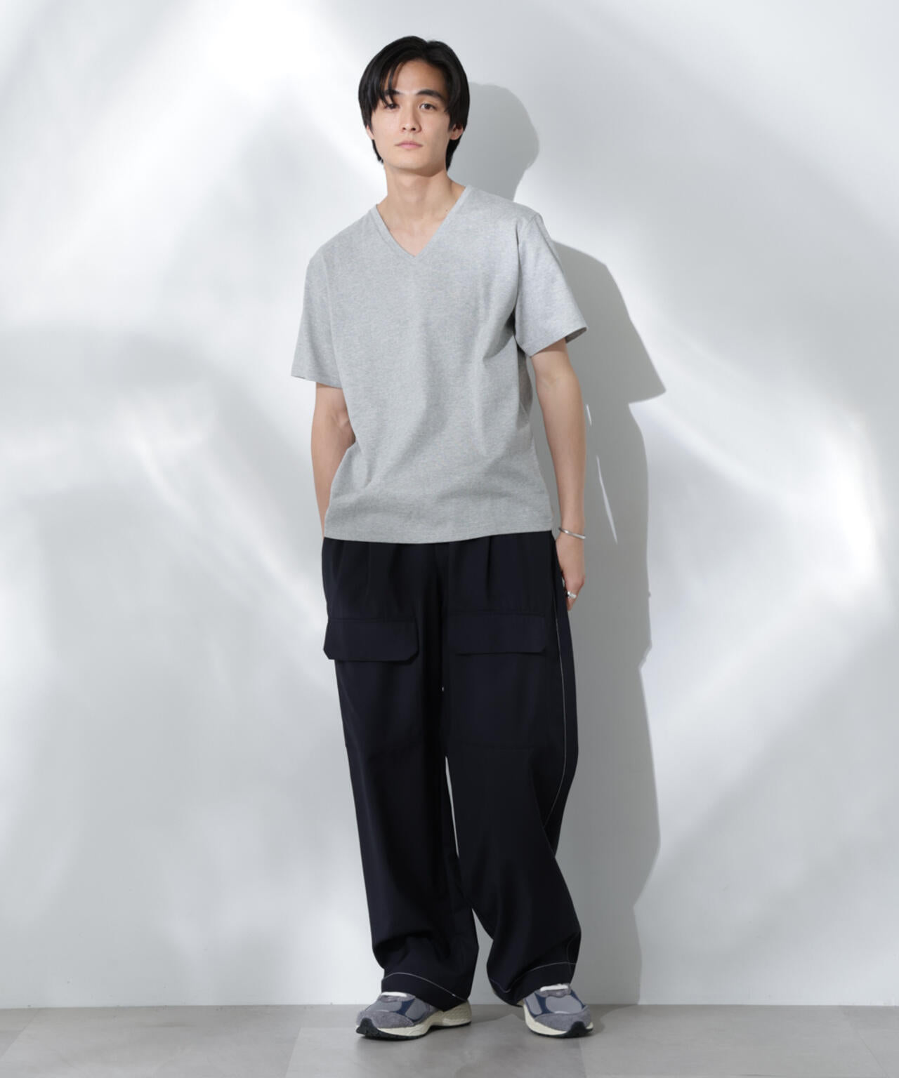 WEB限定/Anti Soaked(R) 汗染み防止 Vネック レギュラーシルエットTシャツ