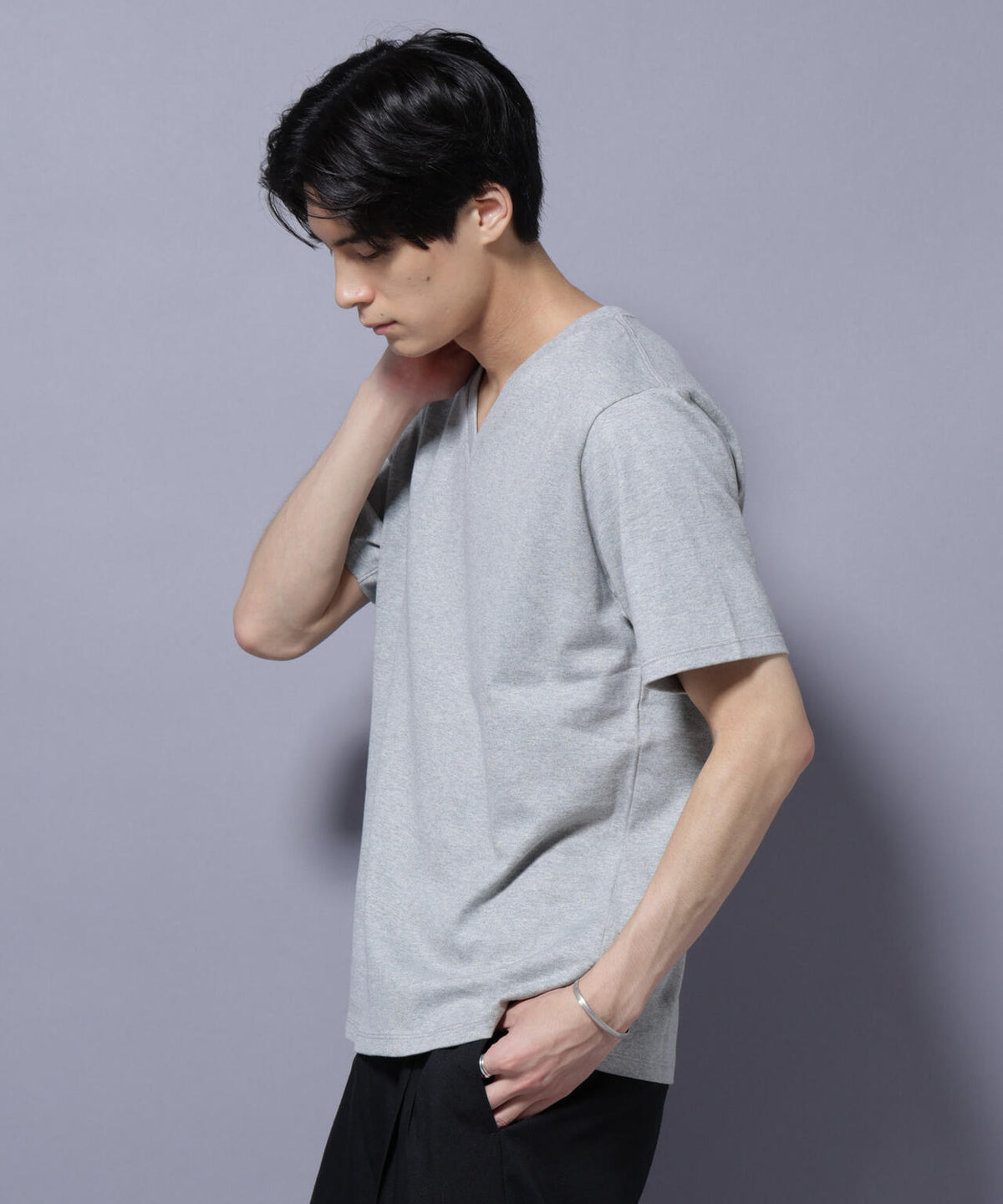 WEB限定/Anti Soaked(R) 汗染み防止 Vネック レギュラーシルエットTシャツ