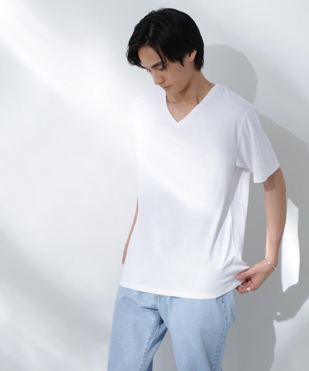 WEB限定/Anti Soaked(R) 汗染み防止 Vネック レギュラーシルエットTシャツ